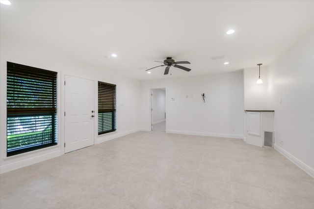 2617 University Club DR, Austin, TX 78732