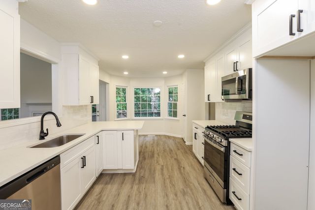 85 Valleyside Drive S, Dallas, GA 30157