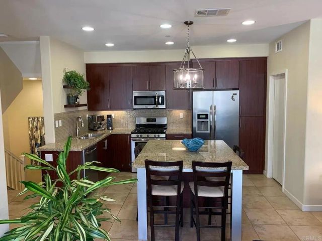 2223 Indus Way, San Marcos, CA 92078