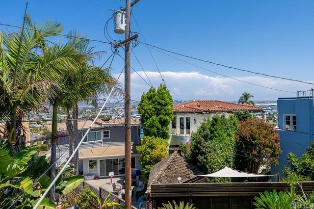 3222 Hill Street, San Diego, CA 92106