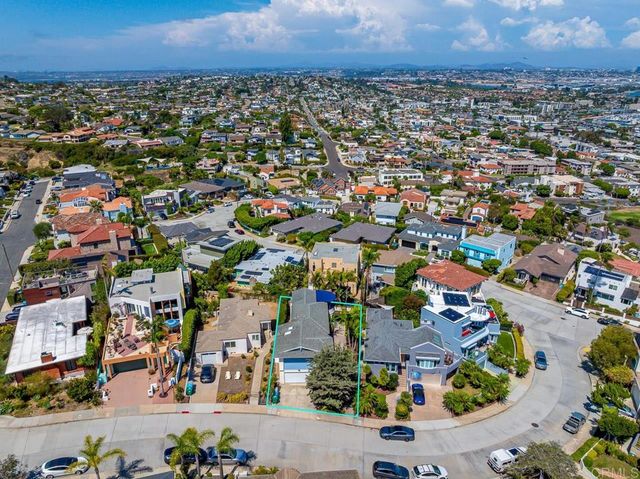3222 Hill Street, San Diego, CA 92106