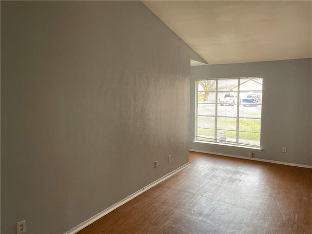 105 Meteor DR A, Austin, TX 78745