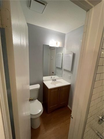 105 Meteor DR A, Austin, TX 78745