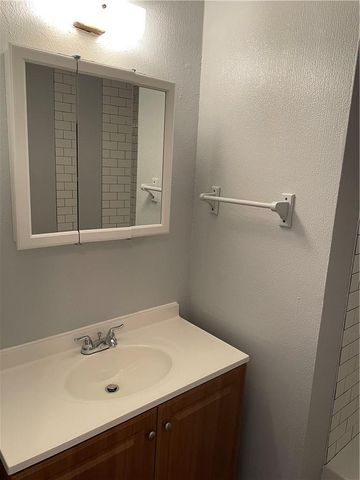 105 Meteor DR A, Austin, TX 78745