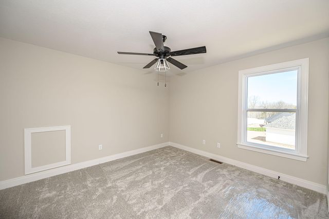 4901 WHISPER CT, Columbia, MO 65203