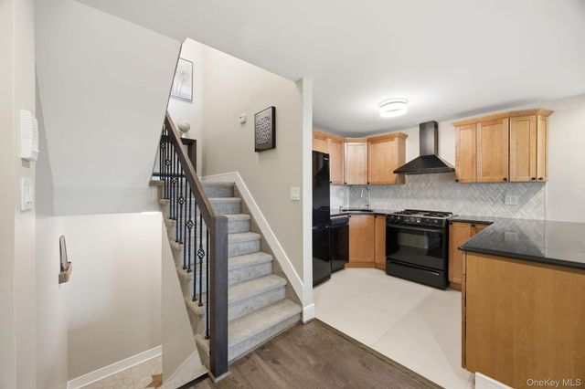 8462 Austin Street C3, Kew Gardens, NY 11415