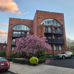 8462 Austin Street C3, Kew Gardens, NY 11415