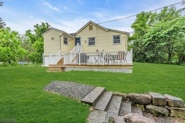 40 Kingsland Rd, West Milford Twp., NJ 07421