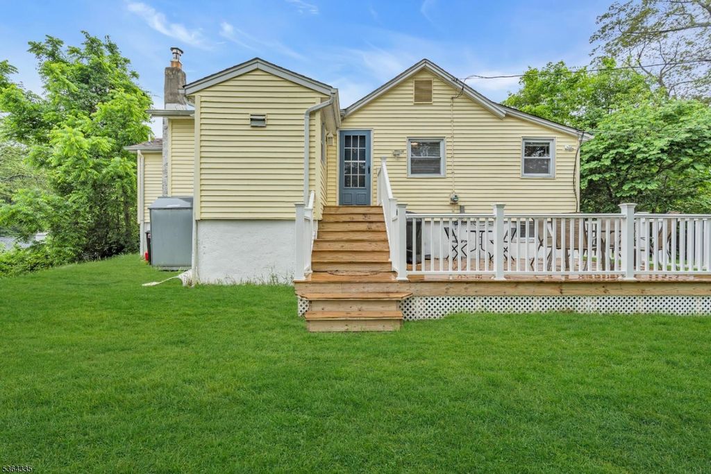 40 Kingsland Rd, West Milford Twp., NJ 07421