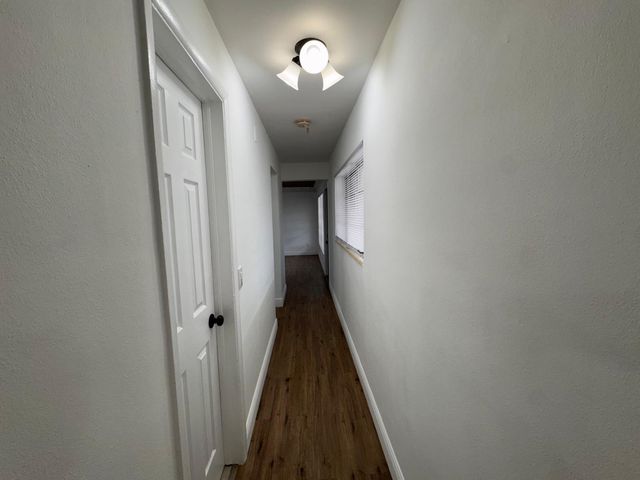 11 NW 56th Street, Oakland Park, FL 33309