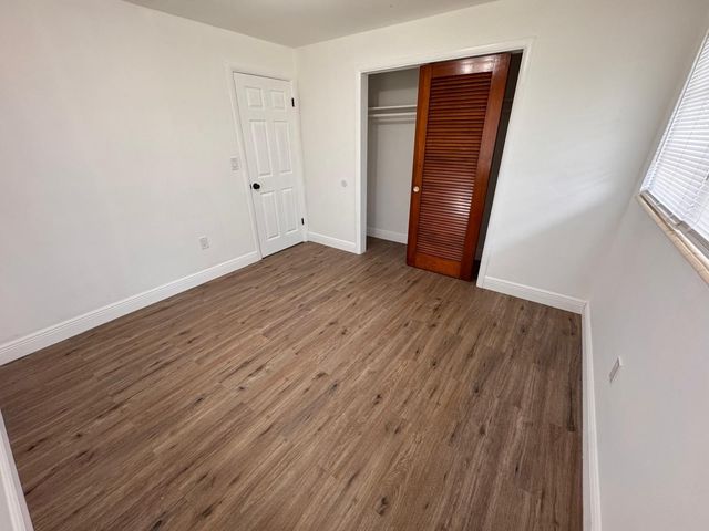 11 NW 56th Street, Oakland Park, FL 33309