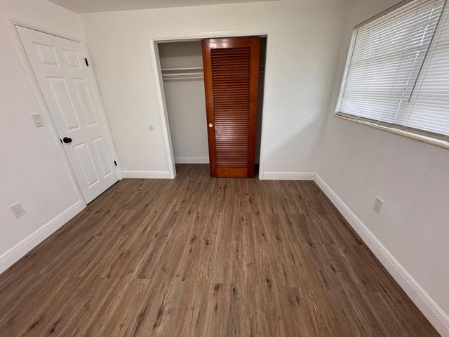 11 NW 56th Street, Oakland Park, FL 33309