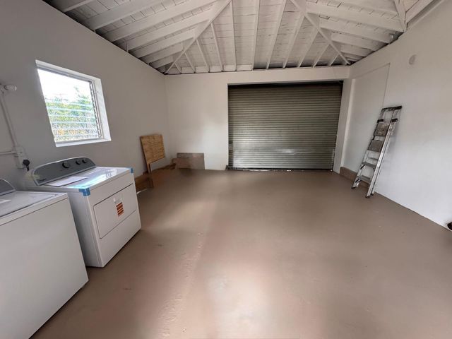 11 NW 56th Street, Oakland Park, FL 33309