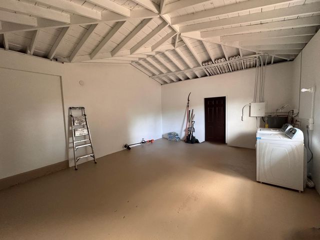 11 NW 56th Street, Oakland Park, FL 33309