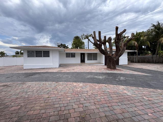 11 NW 56th Street, Oakland Park, FL 33309