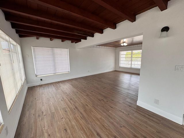 11 NW 56th Street, Oakland Park, FL 33309