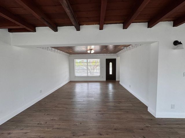 11 NW 56th Street, Oakland Park, FL 33309