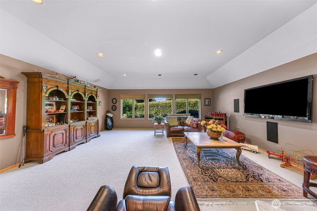 15403 NE 144th Place, Woodinville, WA 98072