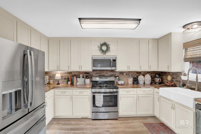 12737 Clay City Road, Fairhope, AL 36532