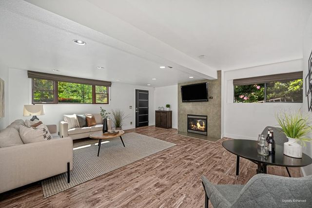 629 Canyon Dr, Auburn, CA 95603