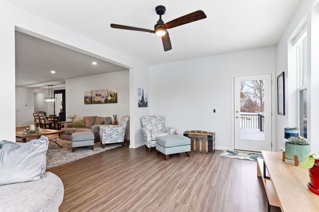 4648 Benjamin Place, Woodbury, MN 55129