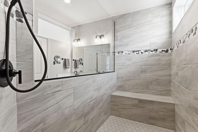 4648 Benjamin Place, Woodbury, MN 55129