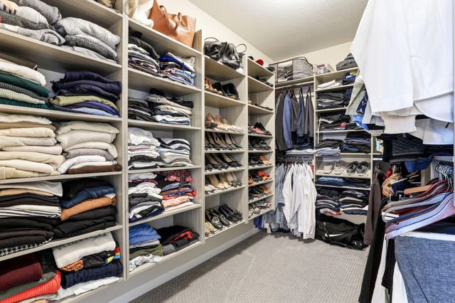 4648 Benjamin Place, Woodbury, MN 55129