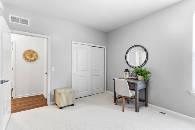 4648 Benjamin Place, Woodbury, MN 55129