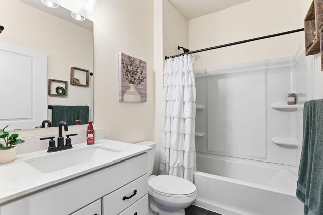 4648 Benjamin Place, Woodbury, MN 55129