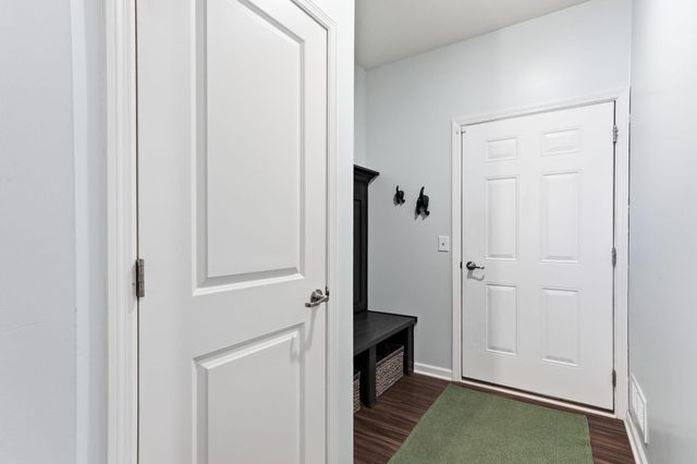 4648 Benjamin Place, Woodbury, MN 55129