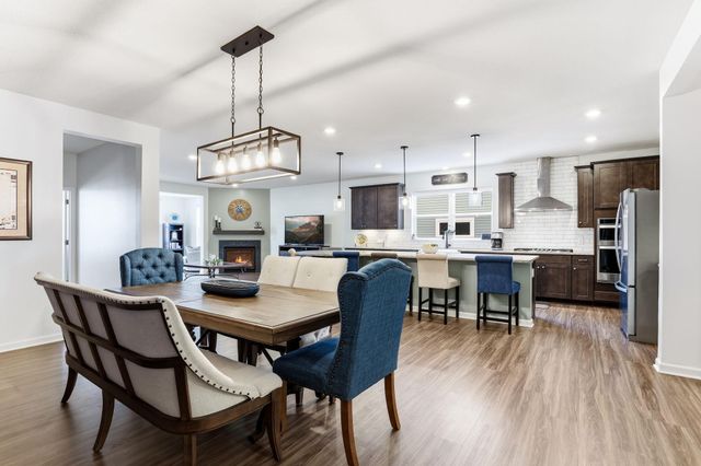 4648 Benjamin Place, Woodbury, MN 55129