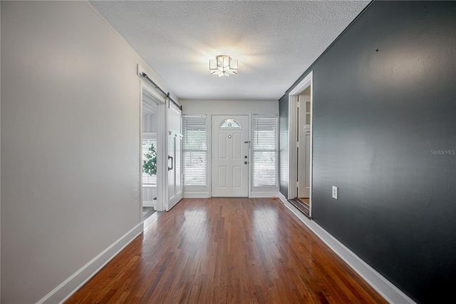 1211 E PARK CIRCLE, Tampa, FL 33604