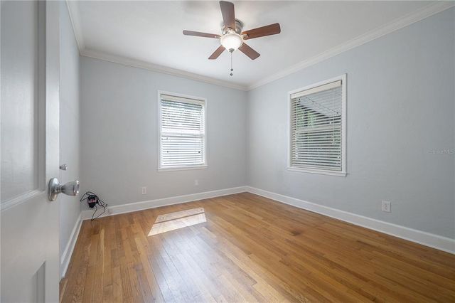 1211 E PARK CIRCLE, Tampa, FL 33604