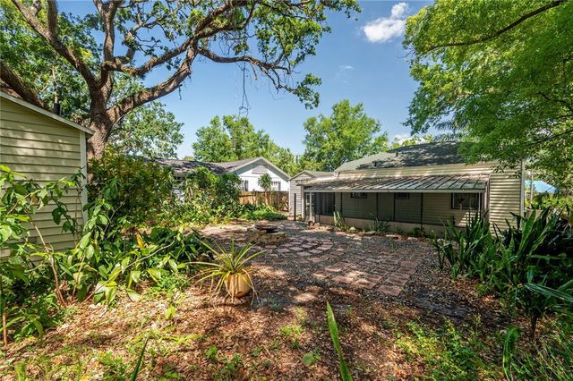 1211 E PARK CIRCLE, Tampa, FL 33604