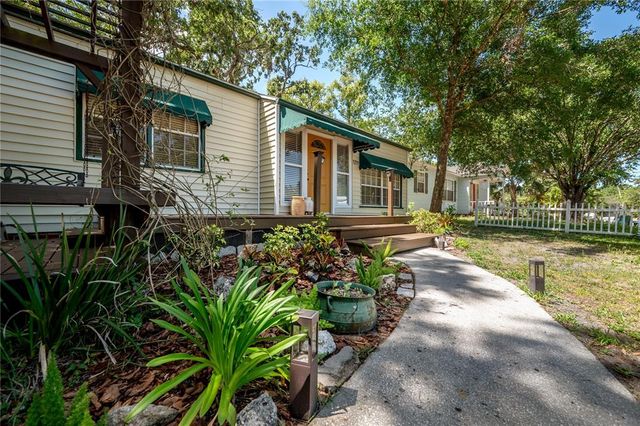 1211 E PARK CIRCLE, Tampa, FL 33604
