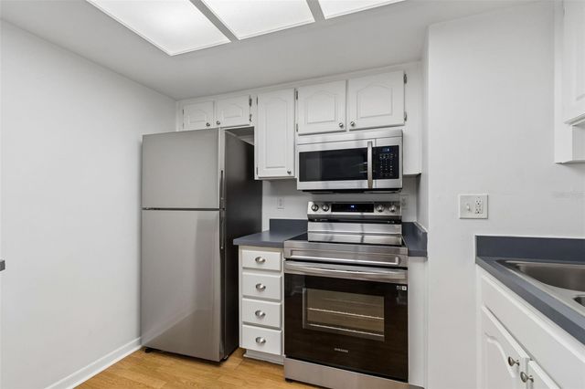 2971 ESTANCIA BOULEVARD 313, Clearwater, FL 33761