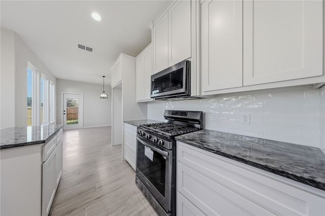 710 Mereet Dr, Corpus Christi, TX 78418