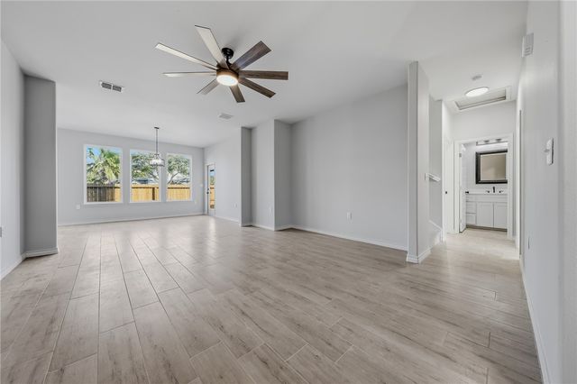 710 Mereet Dr, Corpus Christi, TX 78418