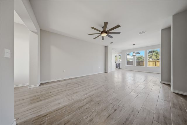 710 Mereet Dr, Corpus Christi, TX 78418
