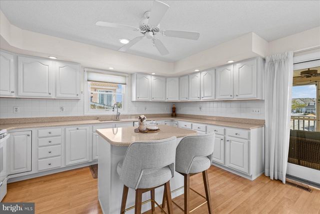 410 VICTORIA RD, South Bethany, DE 19930