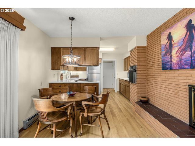 3223 17TH Pl, Forest Grove, OR 97116