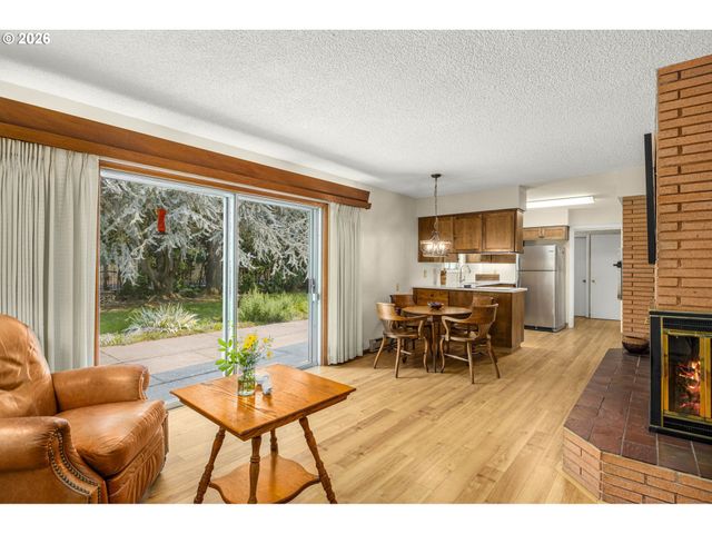 3223 17TH Pl, Forest Grove, OR 97116