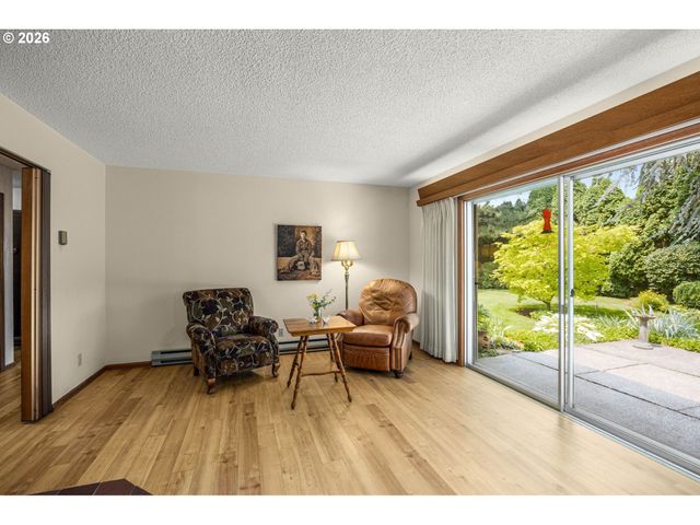 3223 17TH Pl, Forest Grove, OR 97116