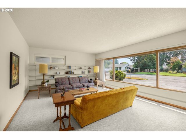 3223 17TH Pl, Forest Grove, OR 97116