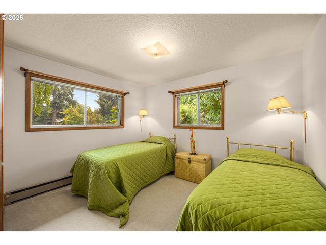 3223 17TH Pl, Forest Grove, OR 97116