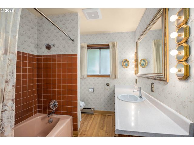 3223 17TH Pl, Forest Grove, OR 97116