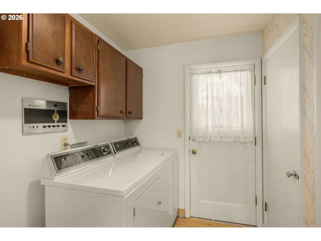 3223 17TH Pl, Forest Grove, OR 97116