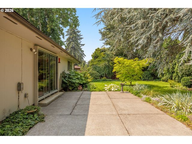 3223 17TH Pl, Forest Grove, OR 97116