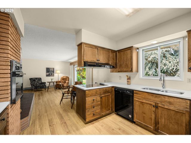 3223 17TH Pl, Forest Grove, OR 97116