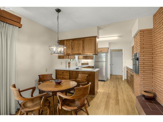3223 17TH Pl, Forest Grove, OR 97116